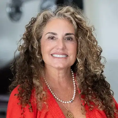 Portrait of Catherine Imbesi, a professional stylist at Salon Ciseaux, showcasing their expertise and style.